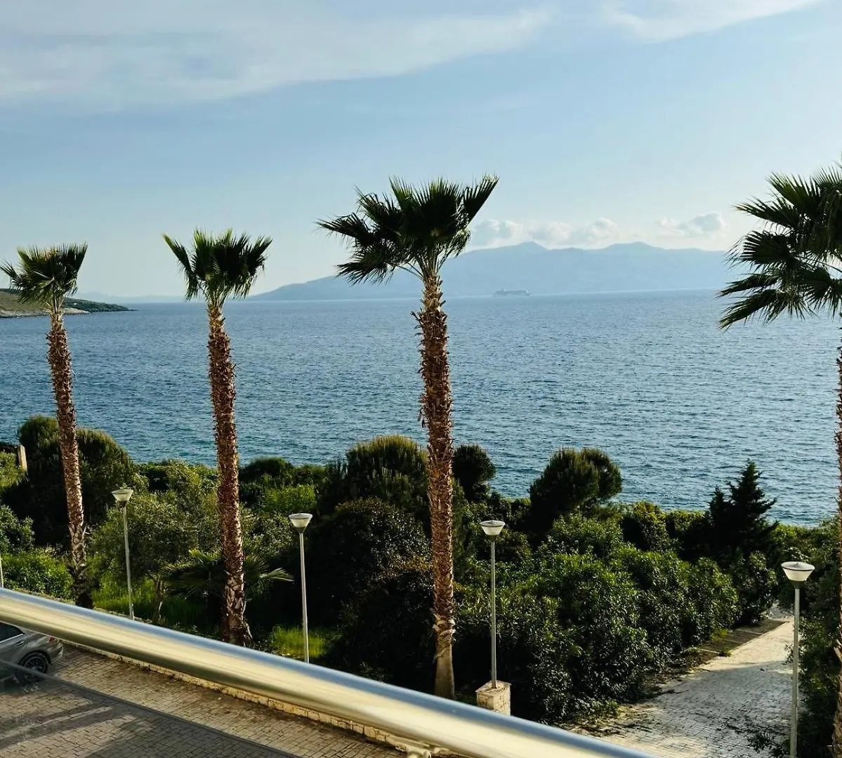 SarandëJonian Waves公寓